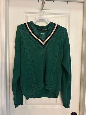 Classic Green Cable-Knit V-Neck Sweater with Navy and Cream Stripe